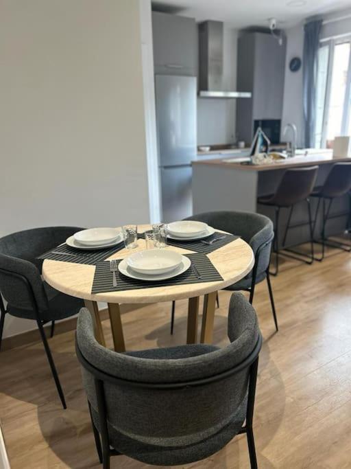 Apartament Piso Deluxe Con Balcon Cerca Del Casco Viejo