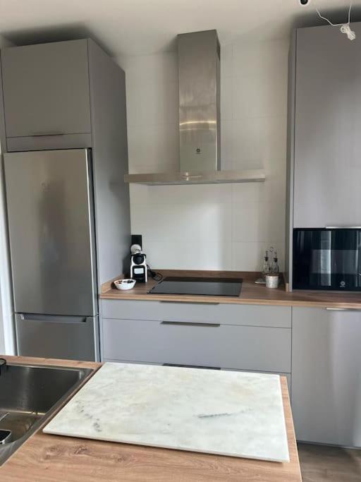 Piso Deluxe Con Balcon Cerca Del Casco Viejo Apartament
