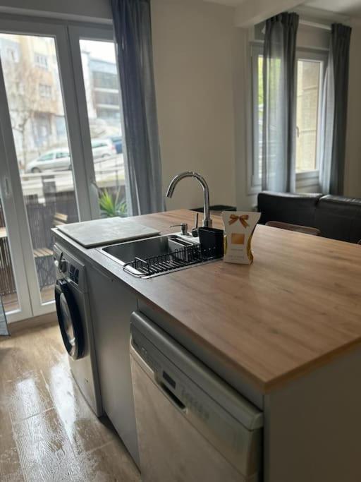 Piso Deluxe Con Balcon Cerca Del Casco Viejo Apartament *